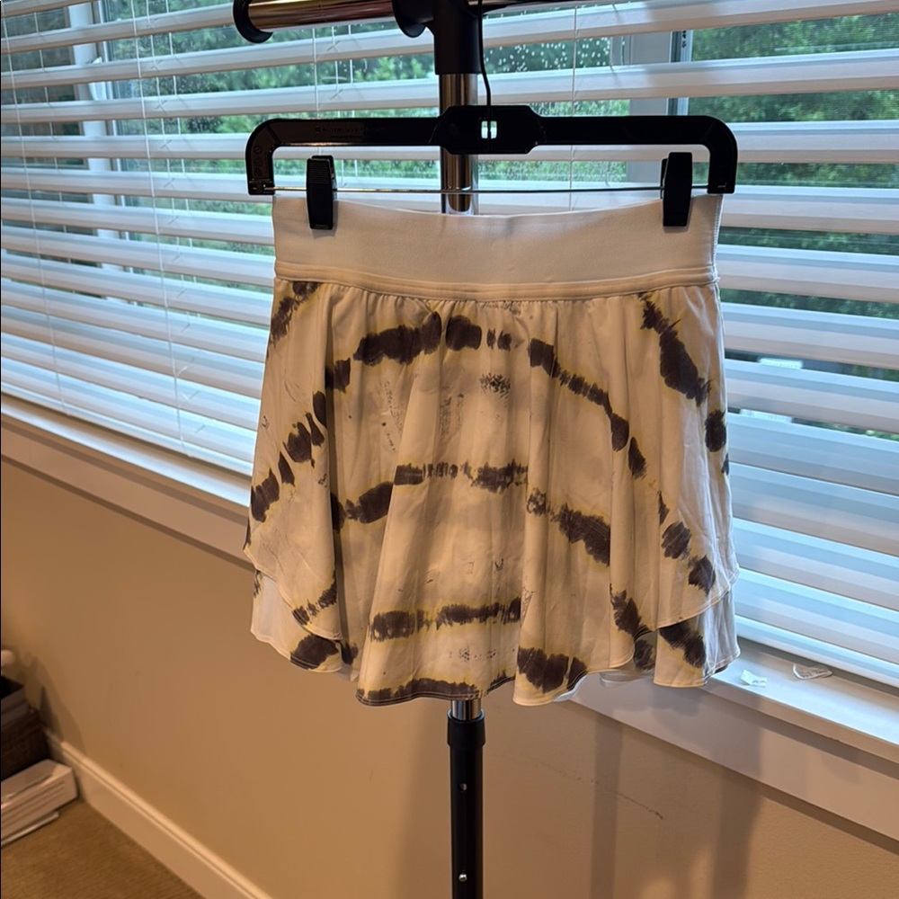lululemon athletica Tie-Dye Mini Skirt in White and Black